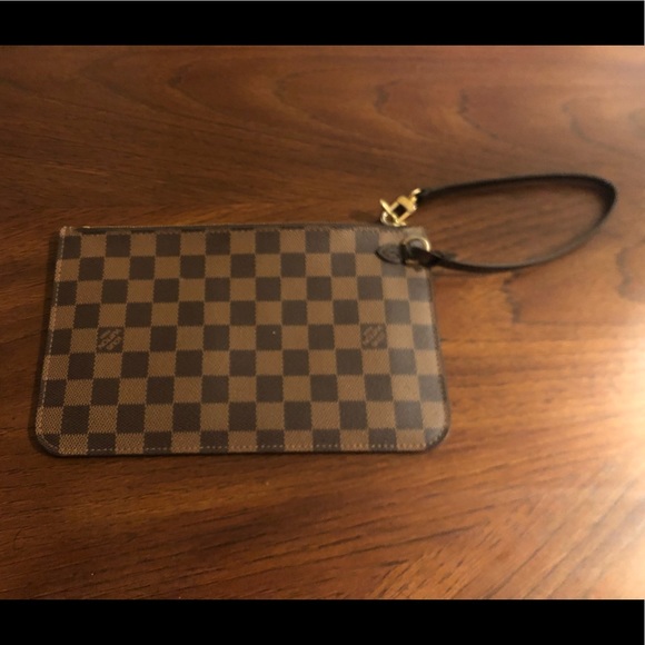 Louis Vuitton Wristlet - Picture 4 of 7